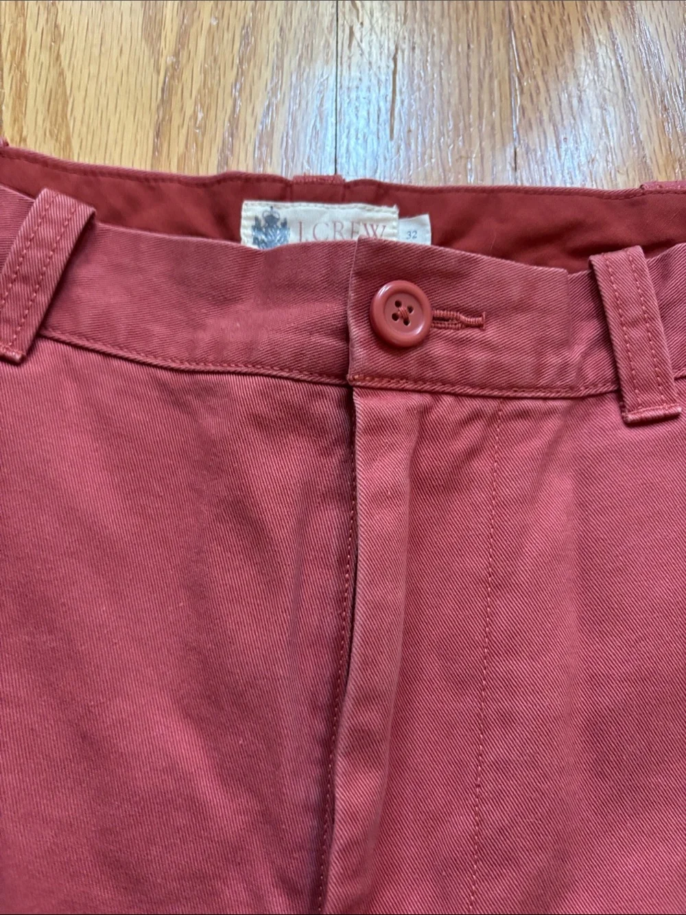 J Crew size 32 Men's Classic Chino Shorts in Dusty Rose/ Nantucket red